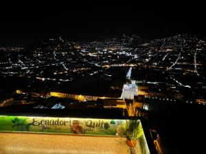 Letecký snímek ubytování ITCHIMBIA GARDEN con la mejor vista de Quito y SPA