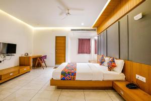 Gallery image of FabHotel Prime Blue Moon in Gandhinagar