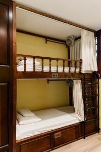 Tabalo Hostel Hanoi客房内的一张或多张床位