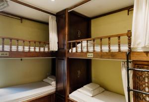 Tabalo Hostel Hanoi客房内的一张或多张床位