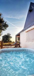 Bazén v ubytování I Sicomori - Seme di Carota - Glamping e appartamenti con piscina a Saturnia nebo v jeho okolí