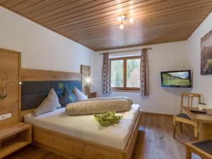 Postel nebo postele na pokoji v ubytování Gasthof zur Post