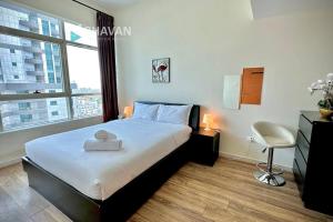 Postel nebo postele na pokoji v ubytování 1BR Fully Furnished Apartment in Dubai Marina