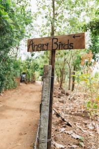 Foto dalla galleria di Angry Birds Tree house a Habarana