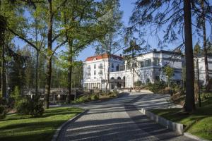 En have udenfor Hotel SPA Dr Irena Eris Polanica Zdrój