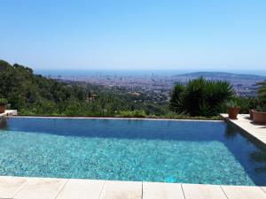 The swimming pool at or close to Magic Place