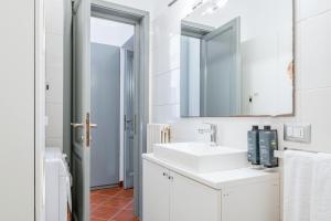 A bathroom at RELSTAY - Brera District