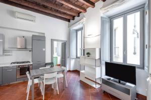 A kitchen or kitchenette at RELSTAY - Brera District