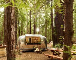 Um jardim em Alila Ventana Big Sur - Inclusive Resort
