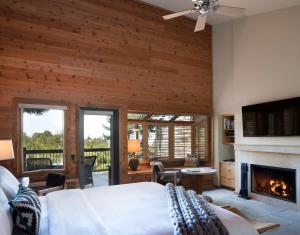Cama ou camas em um quarto em Alila Ventana Big Sur - Inclusive Resort mais 34 fotos