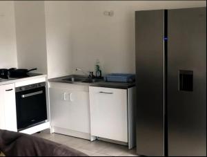 Photo de la galerie de l'établissement Jolie chambre à Nanterre Préfecture proche La Défense Aréna Campus SNCF et Paris, à Nanterre 23 autres photos