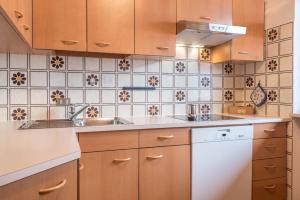 Η κουζίνα ή μικρή κουζίνα στο Casa Rustica App Saslonch