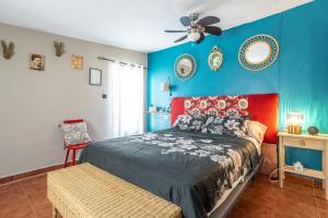 Postel nebo postele na pokoji v ubytování Cortijo La Abuela