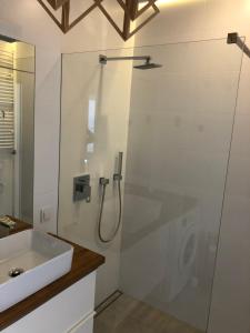 Ένα μπάνιο στο Quiet Ursynow Airport S2 +6 φωτογραφίες