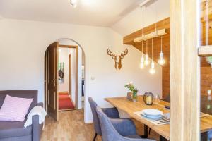 Posezení v ubytování Ferienwohnung Reschberg