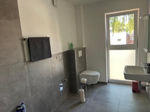 Bilik mandi di OTTO Apartments +21 gambar