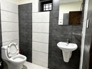 ห้องน้ำของ Wayanad Cocos Villa