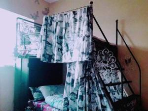 Giường trong phòng chung tại Ærtisticspace in the center 4Bunk Dormroom