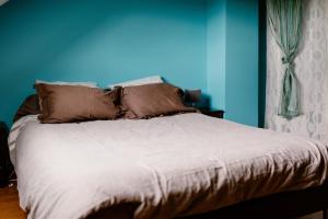 gîte la vannageoise客房内的一张或多张床位