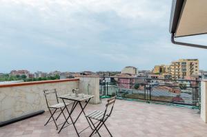 Rõdu või terrass majutusasutuses Caravaggio Apartment with Terrace