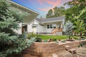 Zahrada ubytování White Peak Lodge Ping Pong Pool Table PACMAN