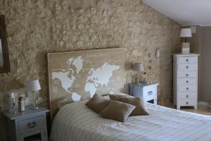 Gîte de charme dans ancienne seigneurie客房内的一张或多张床位