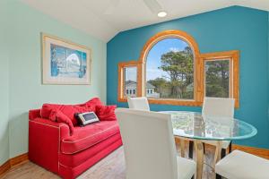 Un lugar para sentarse en 1528 - Sound and Color by Resort Realty