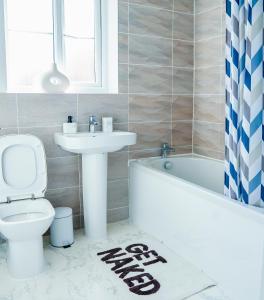 Koupelna v ubytování Caasi Homes