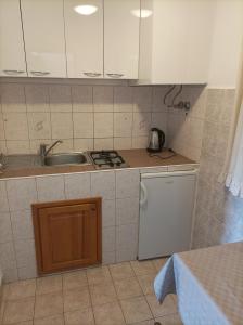 Nhà bếp/bếp nhỏ tại Studio Zubovici 6394b