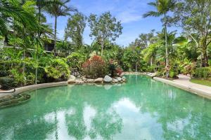 Bazén v ubytování Trinity Links East nebo v jeho okolí