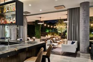 Area soggiorno di AC Hotel Phoenix Biltmore
