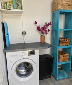 Fotografie z fotogalerie ubytování Studio cosy rez de jardin à 10 mn des plages v destinaci Baie-Mahault