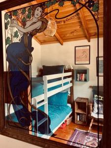 1 dormitorio con 1 litera en una habitación en Birdsong, en Adventure Bay