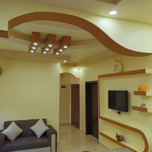 A television and/or entertainment centre at Leen Guest House