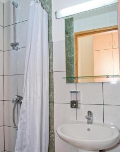 Łazienka w obiekcie Garni hotel Alma