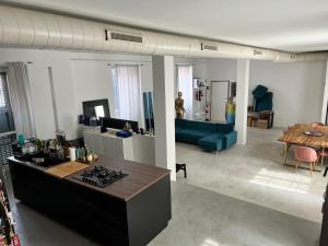 Kuchyň nebo kuchyňský kout v ubytování La casa di Wayne