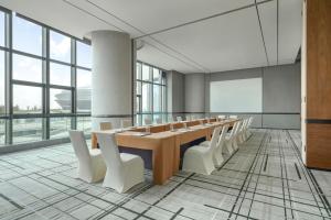 乌鲁木齐中建福朋喜来登酒店商务区和/或会议室