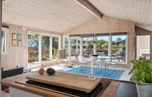 Bazén v ubytování Lovely Home In Gilleleje With Kitchen nebo v jeho okolí