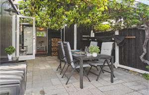 Patio nebo venkovní prostory v ubytování Nice Home In Vordingborg With Wifi