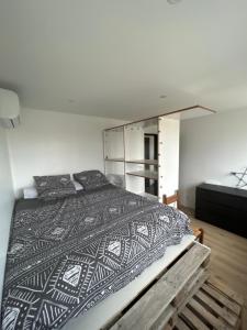 Zdjęcie z galerii obiektu Chambre privée dans villa w mieście Saint-Étienne