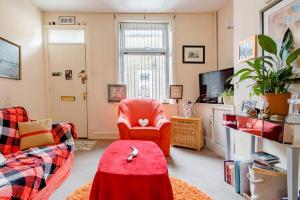 A seating area at Madhar House