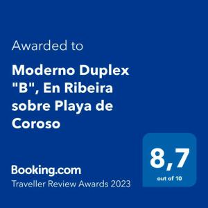 Zdjęcie z galerii obiektu Primera línea de mar apartamento dúplex en Ribeira w mieście Ribeira