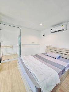 Fotografie z fotogalerie ubytování บ้านสวนนวิน 5 v destinaci Sattahip