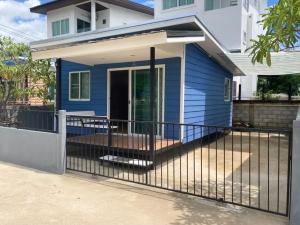 Fotografie z fotogalerie ubytování บ้านสวนนวิน 5 v destinaci Sattahip