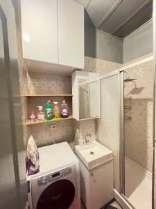 Koupelna v ubytování TAKSİM PERA House