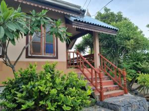 Zahrada ubytování Hello Sichang Bungalow