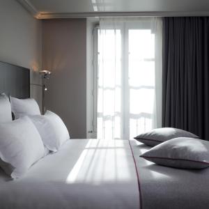 Gallery image of Hotel Saint Dominique in Paris