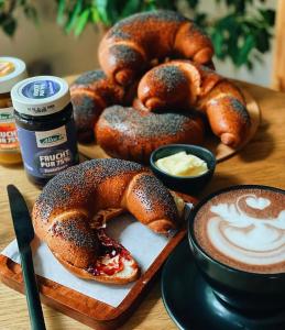 Φαγητό σε αυτό το διαμέρισμα ή κάπου εκεί κοντά