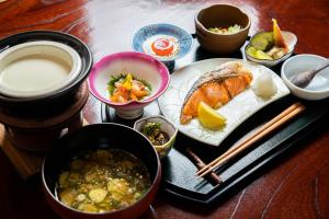 Comida en el ryokan o alrededores