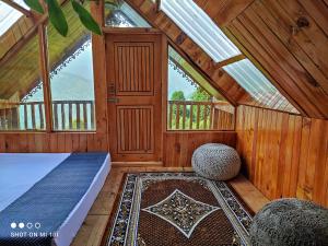 صورة لـ The Tree Top Treehouse Jibhi في Jibhi